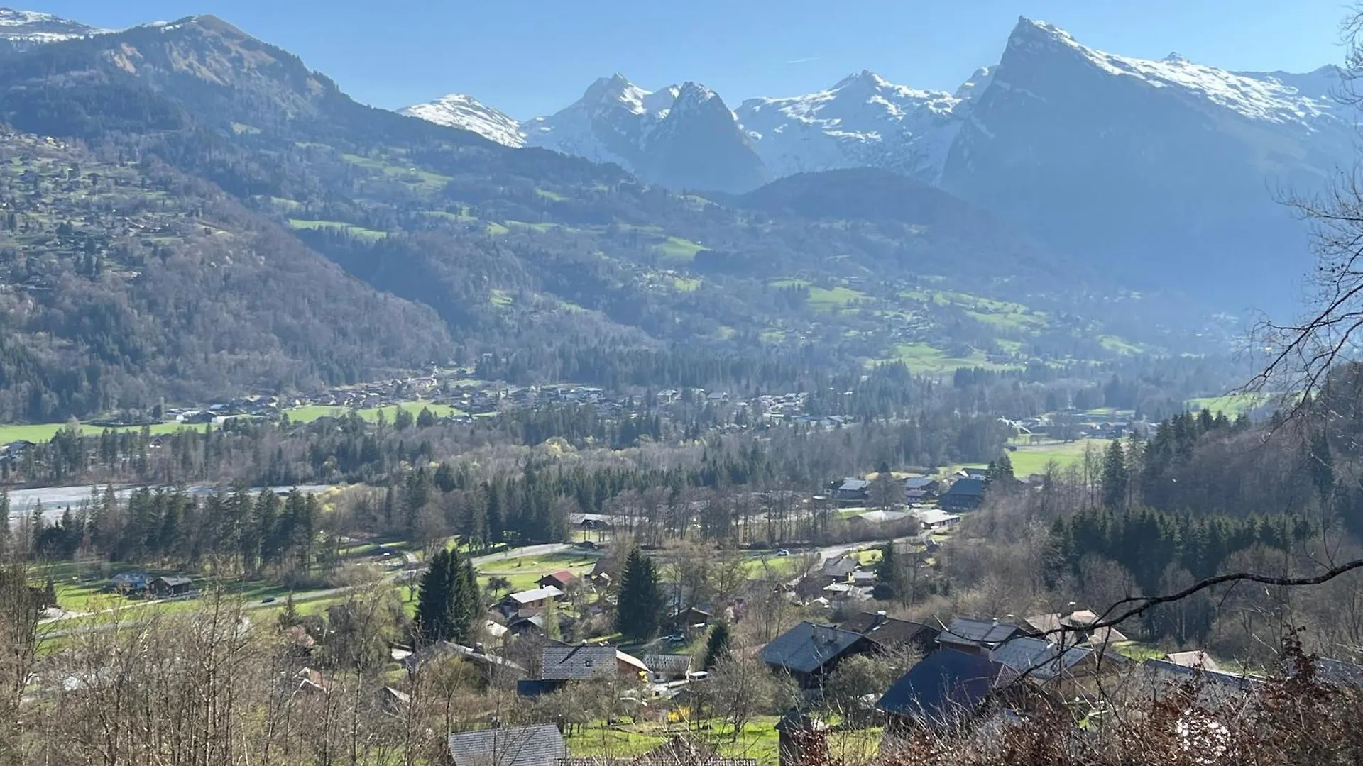Chalet, Vue Sur La Vallee, Domaine Skiable Grand Massif Morillon 0*,  France